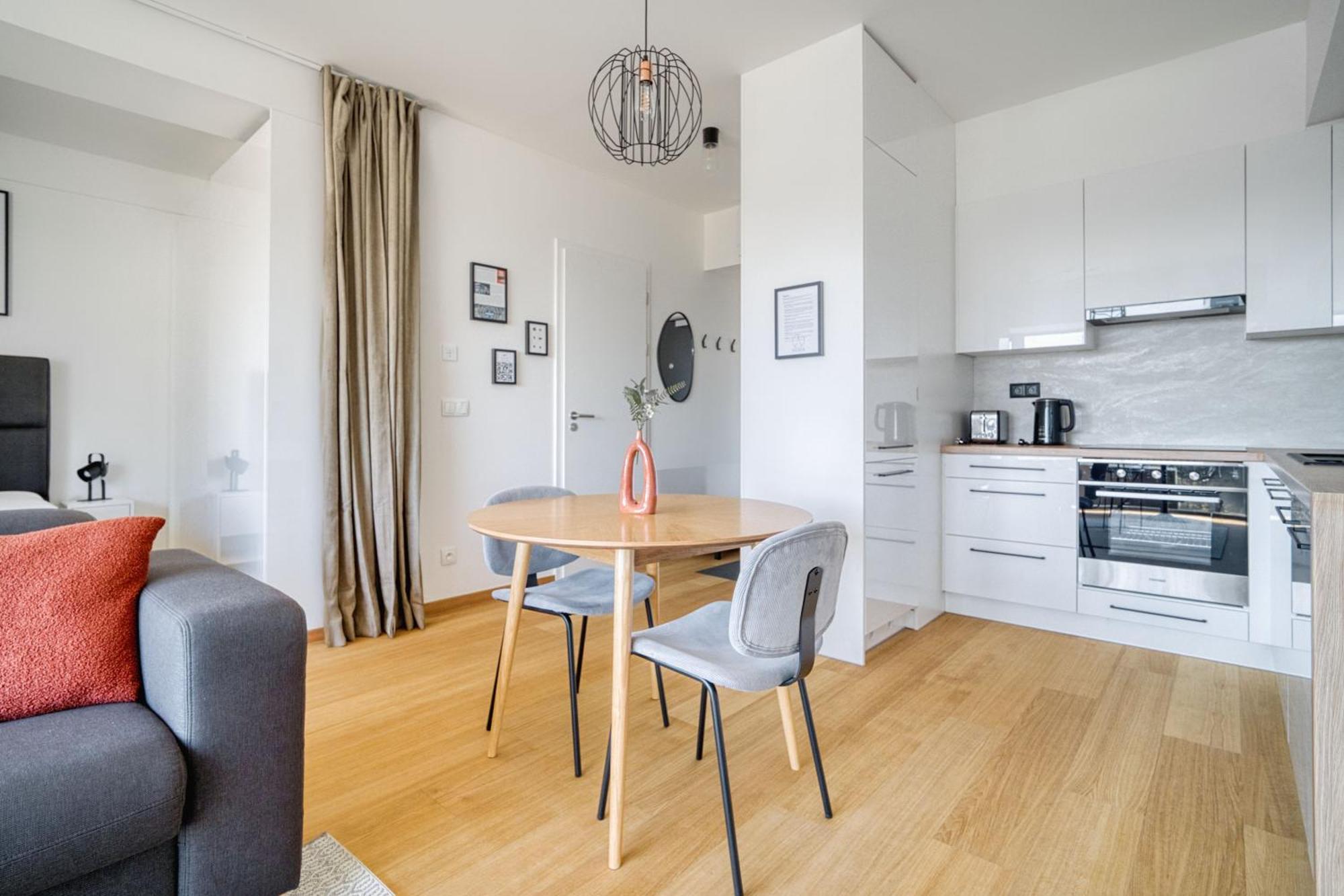 Apartment Czech Tesla By Rentez *